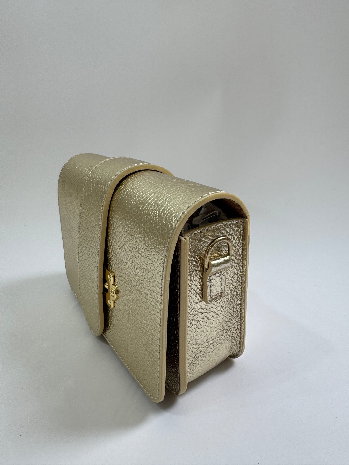 STATEMENT GOUDEN TAS